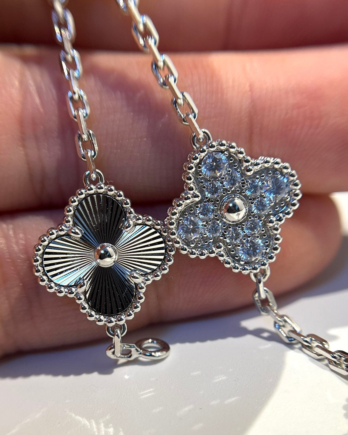 [Miro ]New  CLOVER 5 MOTIF LASER BRACELET COLLECTION