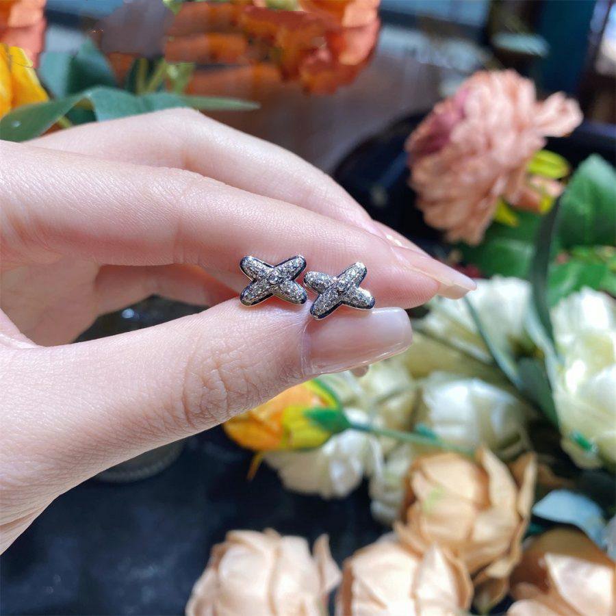 Miro JEUX DE SILVER DIAMOND EARRINGS
